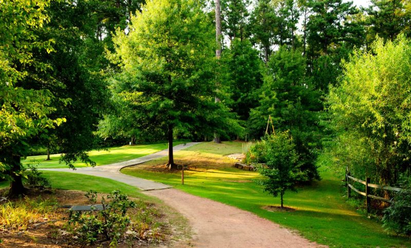 Aldridge Gardens - Walking path